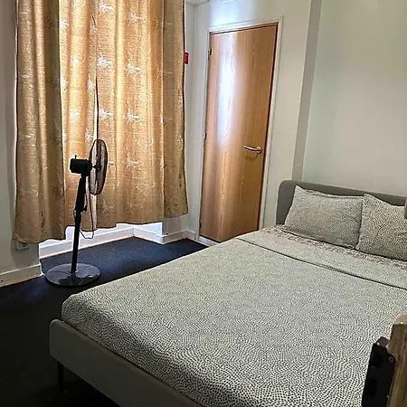 Sri-indo بيت ضيافة Lisboa