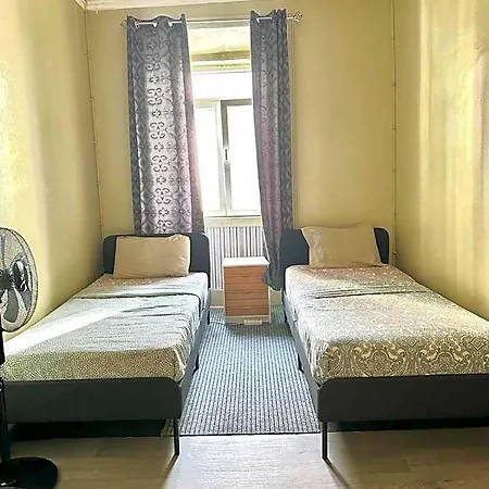 Sri-indo بيت ضيافة Lisboa