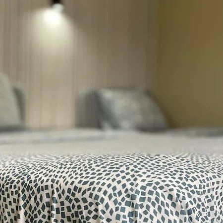 Sri-indo Guest house *